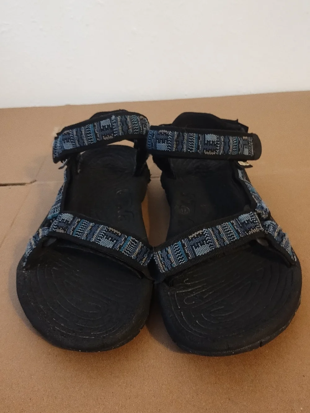 Teva Men's USA size 10/UK size 8.5 Black Blue terradactyl Outdoor Sport Sandals